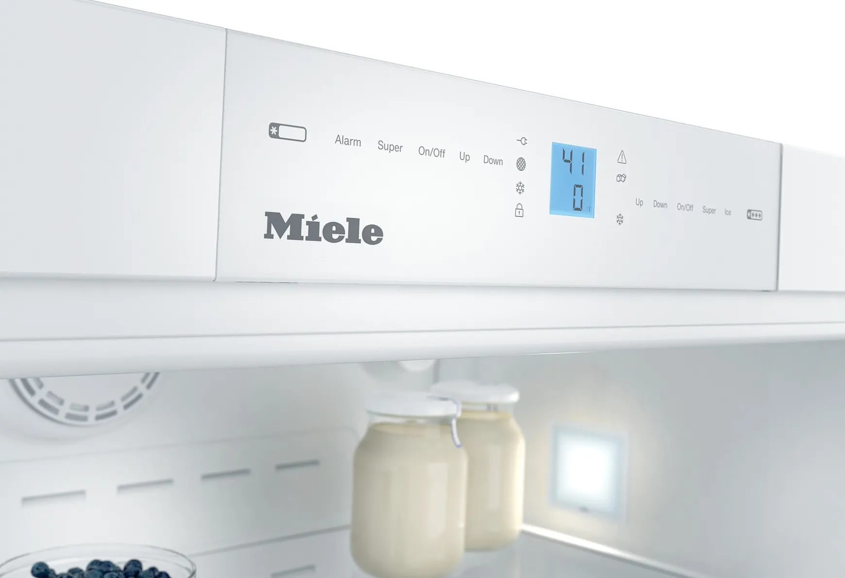 Miele Kfnf 9959 Ide- Integrierte Bodenhalterungen