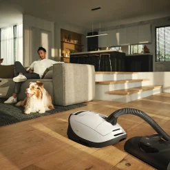 Miele Komplette C3 Cat & Dog Powerline Sgee0- Bodenstaubsauger Mit Beutel